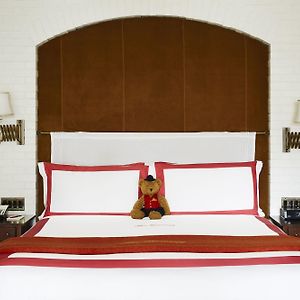 Zimmer mit Kingsize-Bett